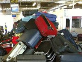 Iberia subasta los objetos de 1.500 maletas perdidas en aeropuertos españoles