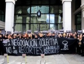 Los funcionarios municipales, de luto por la muerte del convenio