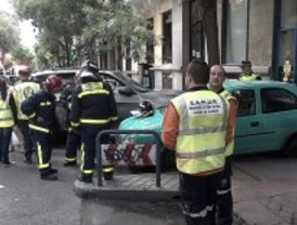 Confunde freno con acelerador y hiere a cuatro en pleno barrio de Salamanca