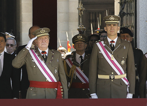 El Rey y el Príncipe, juntos en un acto militar en El Escorial