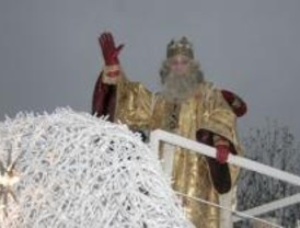 Quince jirafas y un dragón chino, en la Cabalgata del Reyes