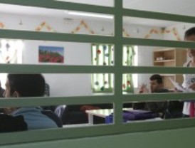 Menores infractores hacen regalos a los pacientes del hospital Niño Jesús