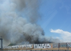Incendio cerca del antiguo poblado de las Mimbreras