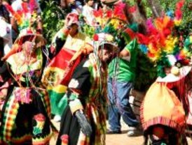 Bolivia celebra sus 'Fiestas Patrias' en el Parque de Atracciones