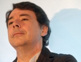 El ministro del Interior desvela que la Policía investigó 'irregularmente' a Ignacio González