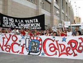 Manifestación de seguidores del 'Atleti' contra el cierre del estadio y su directiva
