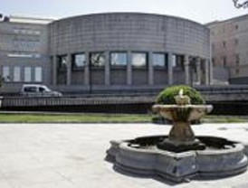 Madrid aumenta en cinco el número total de escaños y gana un senador