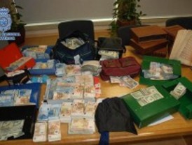El electricista detenido por el robo del Códice Calixtino guardaba una maleta con 600.000 euros