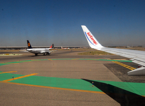 Las aerolíneas de Barajas programan 2.730 operaciones este fin de semana