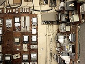 Industria propone subir la luz un 4 por ciento a los hogares