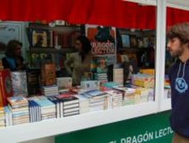 Carabanchel celebra su pequeña Feria del Libro en la Casa del Barrio