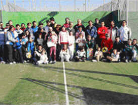 45 alumnos realizaron el curso de monitor de pádel adaptado