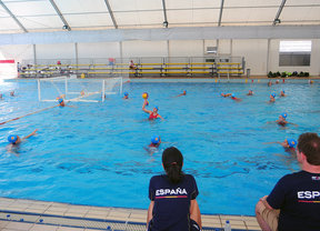 La selección española de Waterpolo femenino entrena en las piscinas de la CAM M86 durante el Mundial 2014