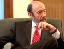 Rubalcaba pide que se ponga fin al debate sobre la autoría del 11-M