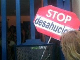 El 15-M paraliza un desahucio en Leganés