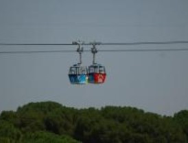 El Teleférico de Madrid celebra su cuarenta aniversario con tarta y viajes gratis