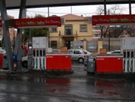 Activistas contra el Congreso del Petróleo han repartido vales descuento fraudulentos