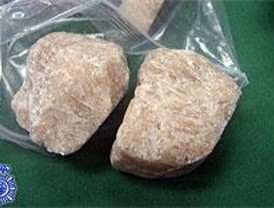 Siete detenidos en Barajas por introducir 27 kilos de coca