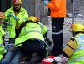 Una mujer muere golpeada en Recoletos por los cascotes de una fachada