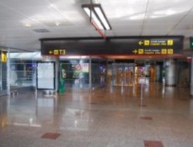 Detenidos dos ecuatorianos en Barajas intentando introducir 47 kilos de cocaína