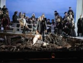 Crítica teatral. - Katiuska: modélico montaje