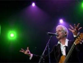 Nena Daconte, Kiko Veneno y Mikel Erentxun en las fiestas de la primavera