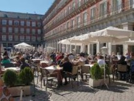 Las terrazas podrán abrir hasta medianoche