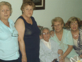 Una mujer cumple 108 años en una residencia para mayores de El Álamo