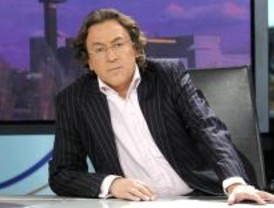 Hospitalizan al presentador Hermann Tertsch tras ser agredido en el centro