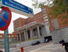 El Clínico ha citado a 8.000 pacientes con mensajes al móvil
