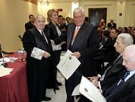 Casi 50.000 abogados eligen este viernes a su nuevo decano