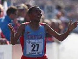 Kidane Tadesse vence en la XXVII Carrera de la Ciencia