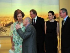 La reina inaugura la gran muestra de Antonio López