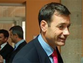 Tomás Gómez se queda 'tirado' en la M-50 de camino a un acto público