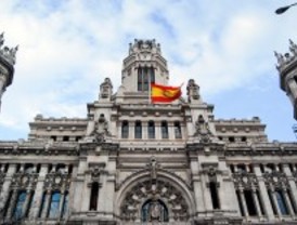 IU denuncia el gasto de 300.000 euros en muebles para Cibeles