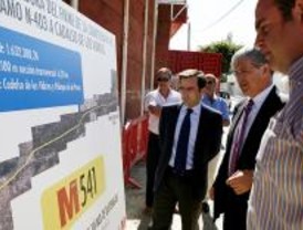 La 'Operación Asfalto' de la M-541 mejorará el firme y la limpieza de las cunetas