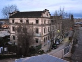 Los vecinos de Villaverde acusan a un grupo de okupas de robar, crear peleas y vender droga