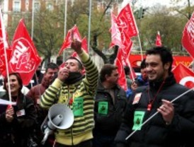 Los sindicatos saldrán a la calle el 23-F contra la jubilación a los 67
