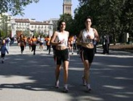 3.000 personas participan en una carrera contra el sida