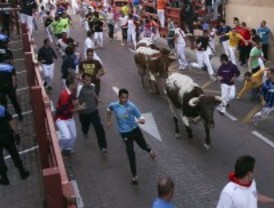 Cuatro heridos en el primer encierro de 'Sanse'