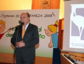Famosos de Las Rozas leen los Derechos de la Infancia