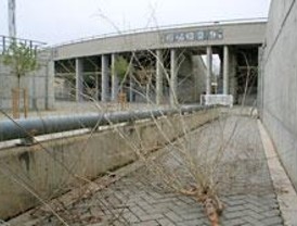 Los vecinos denuncian el abandono del auditorio del parque Juan Carlos I