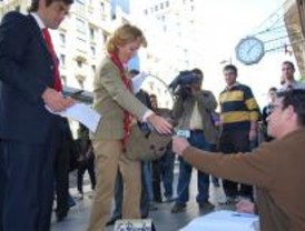 Te regalo mi poesía, no mi voto