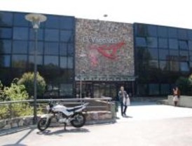 Exposición de Vespas restauradas en la Vaguada