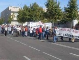 Centenares de vecinos se manifiestan por un centro de salud
