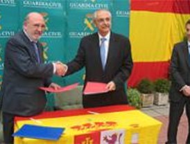 La Comunidad entrega material al Seprona para reforzar la investigación de incendios