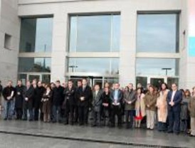 Los municipios de Madrid se concentran contra el terrorismo