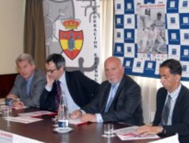 Barajas acoge el trofeo municipal de esgrima