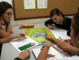 Menéndez pide explicaciones ante el recorte de profesores