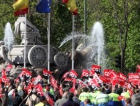Los jardineros vuelven a cortar Cibeles, Castellana y Gran Vía